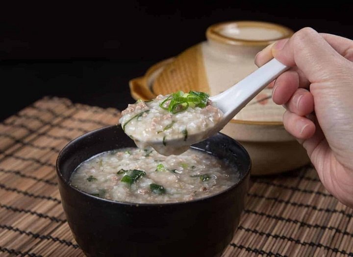 Cách nấu cháo bò cho bé thơm ngon bổ dưỡng giúp con tăng cân