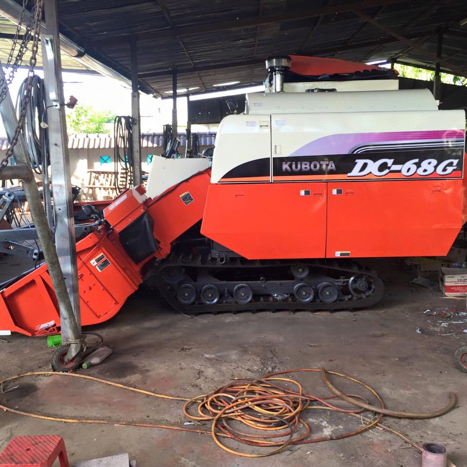 Giới thiệu về máy gặt đập liên hợp Kubota DC68G Thái Lan - kinh doanh