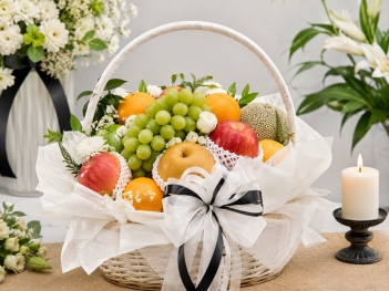 Màu sắc giỏ trái cây phúng điếu phù hợp và những màu nên tránh
