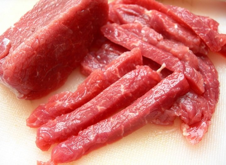 cách chọn thịt bò nấu cháo cho bé